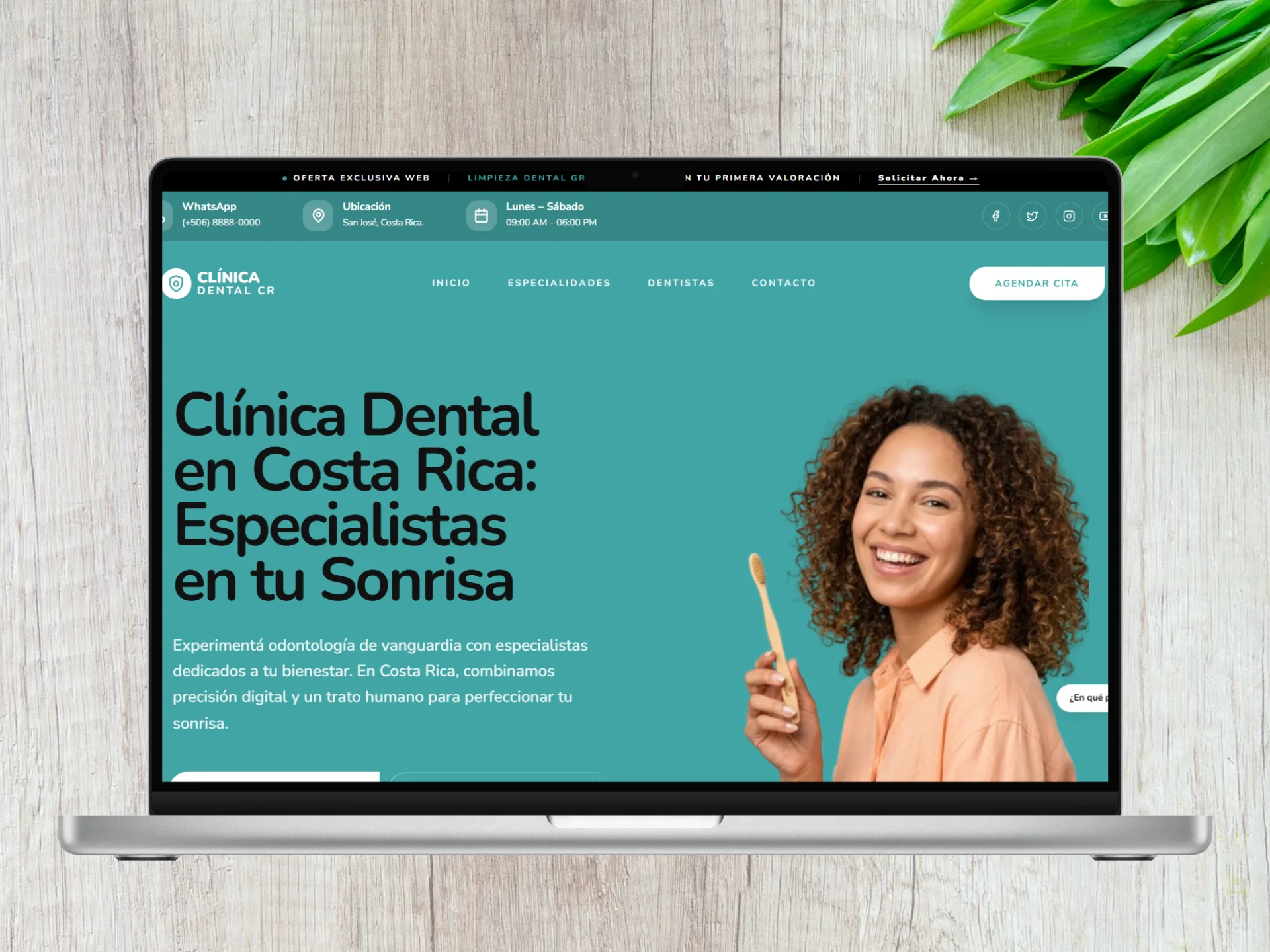 Corporate website development for a dental clinic in Costa Rica